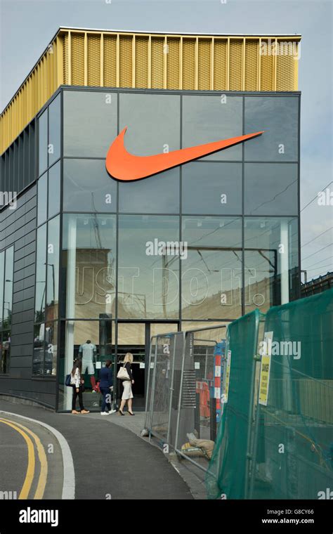 hackney nike outlet